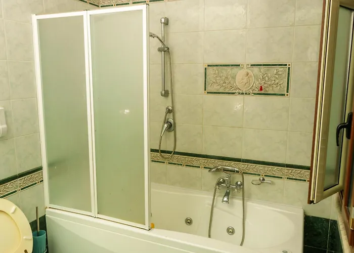 Bella فندق مبيت وإفطار 4*